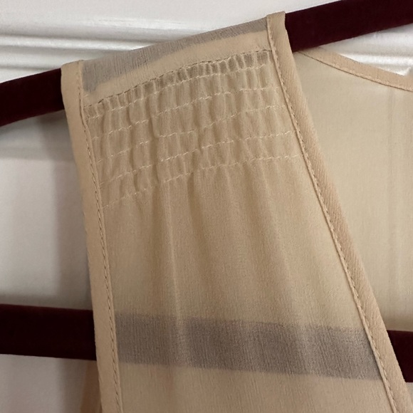 Elegant SILK embroidered and beaded top NWOT - Picture 5 of 9